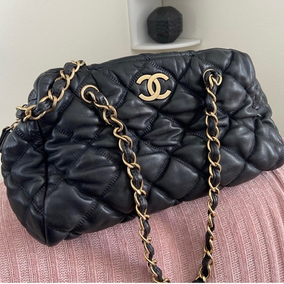 Chanel Bowler puff bag🖤 - Picture 3 of 13